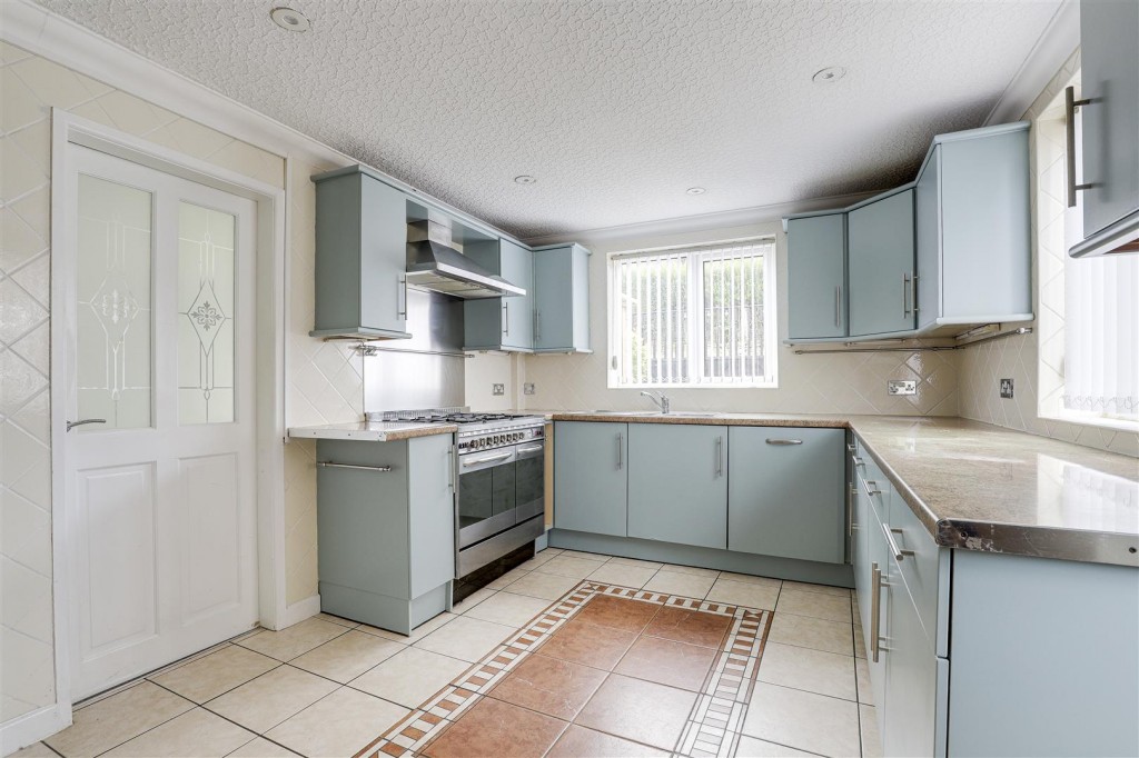 Fairlight Way, Nottingham, Nottinghamshire, NG5 5SZ