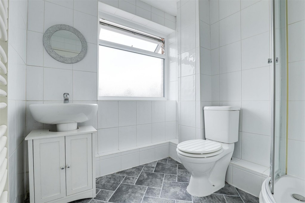 Plumtree Court, Plumtree, Nottinghamshire, NG12 5NQ