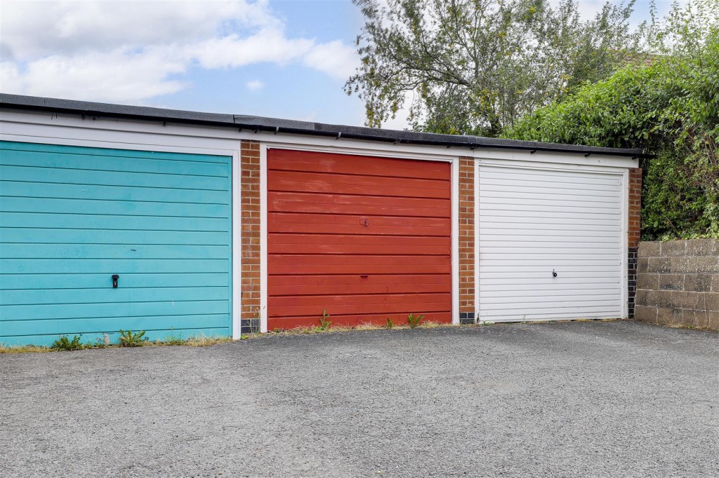 Plumtree Court, Plumtree, Nottinghamshire, NG12 5NQ