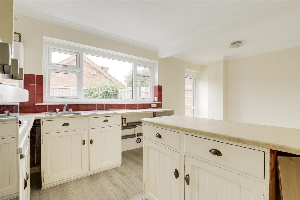 Plumtree Court, Plumtree, Nottinghamshire, NG12 5NQ