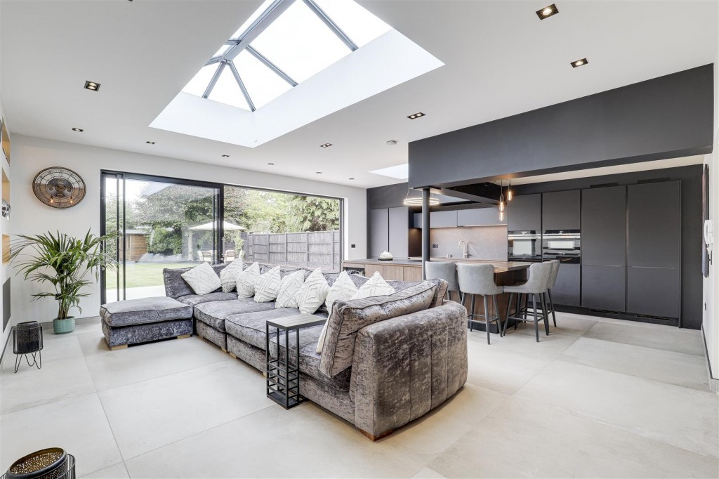 Dovedale Avenue, Long Eaton, Derbyshire, NG10 3HN