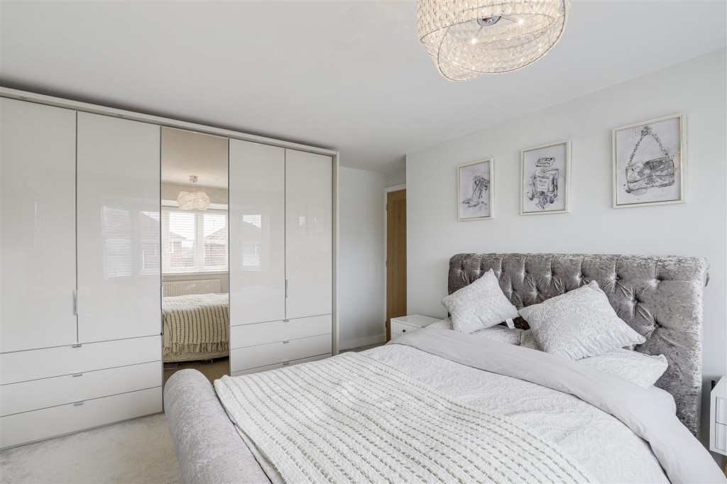 Dovedale Avenue, Long Eaton, Derbyshire, NG10 3HN