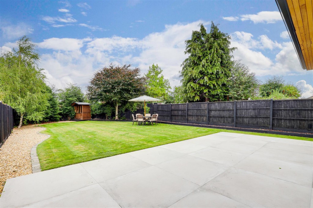 Dovedale Avenue, Long Eaton, Derbyshire, NG10 3HN