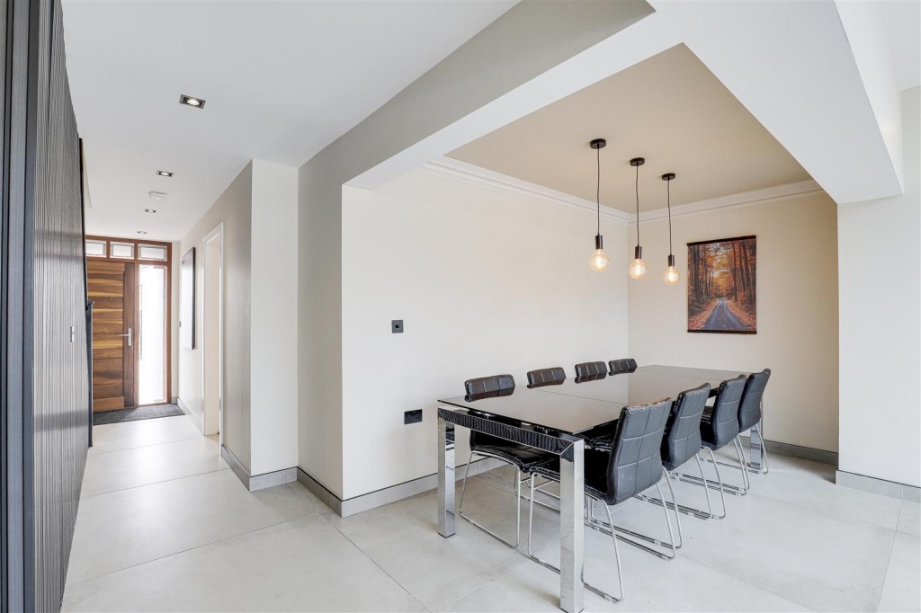 Dovedale Avenue, Long Eaton, Derbyshire, NG10 3HN