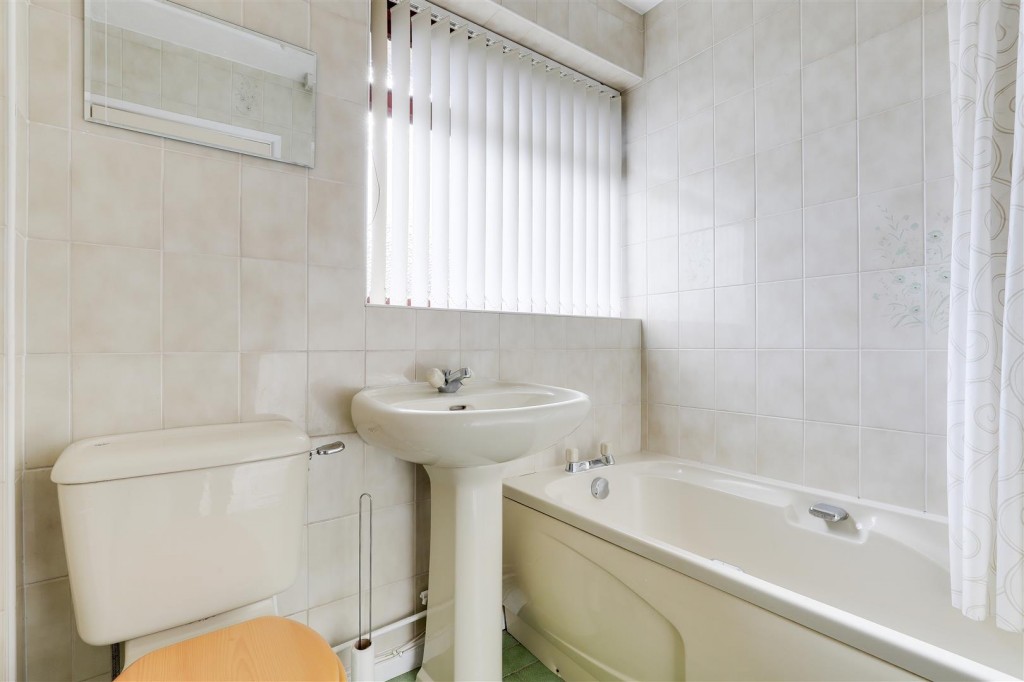 Shirley Drive, Arnold, Nottingham, NG5 7JX