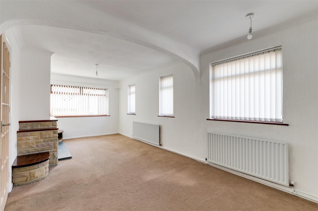 Shirley Drive, Arnold, Nottingham, NG5 7JX