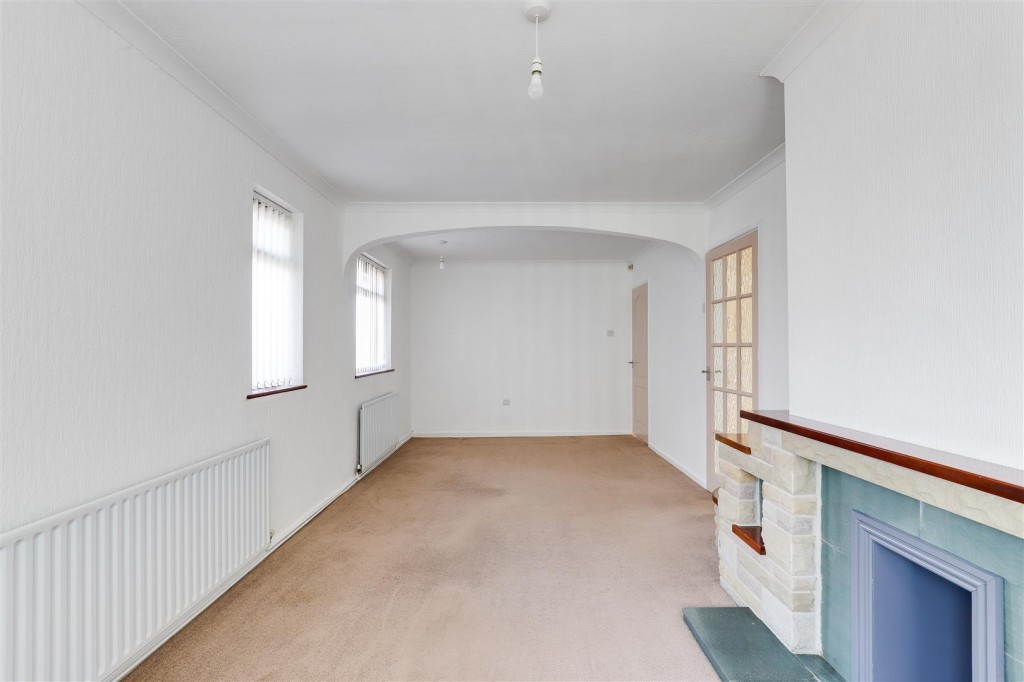 Shirley Drive, Arnold, Nottingham, NG5 7JX