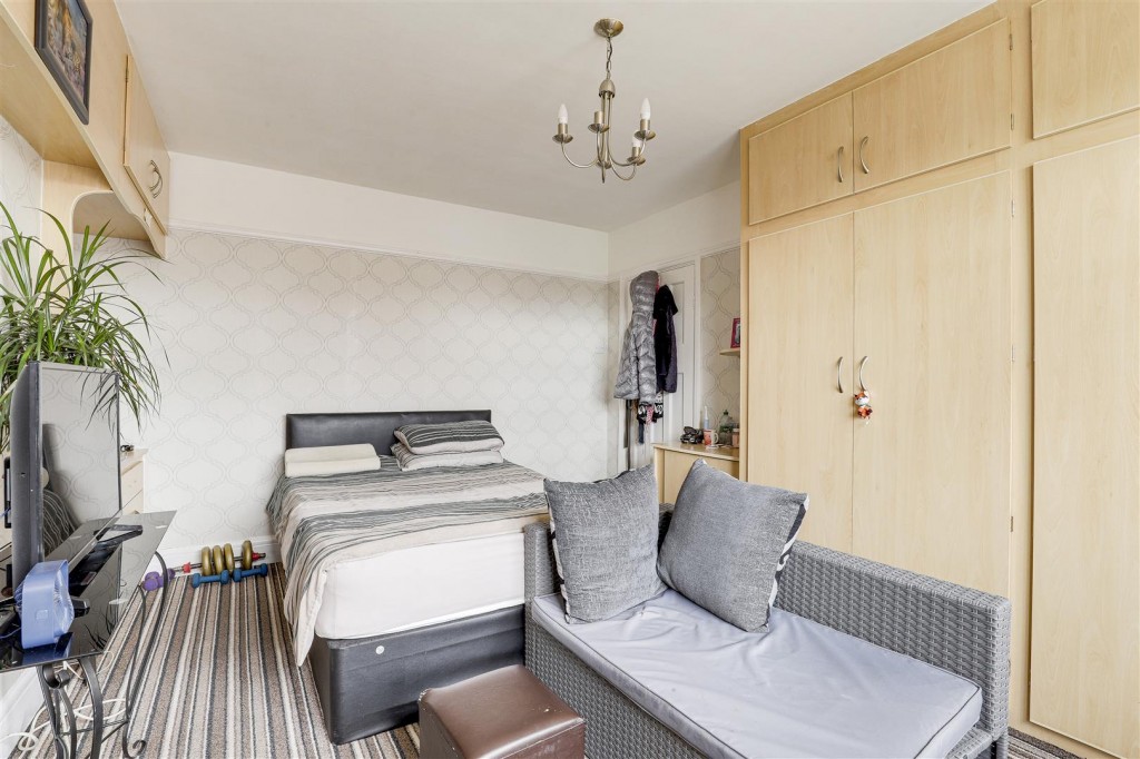 Davies Road, West Bridgford, Nottinghamshire, NG2 5JA