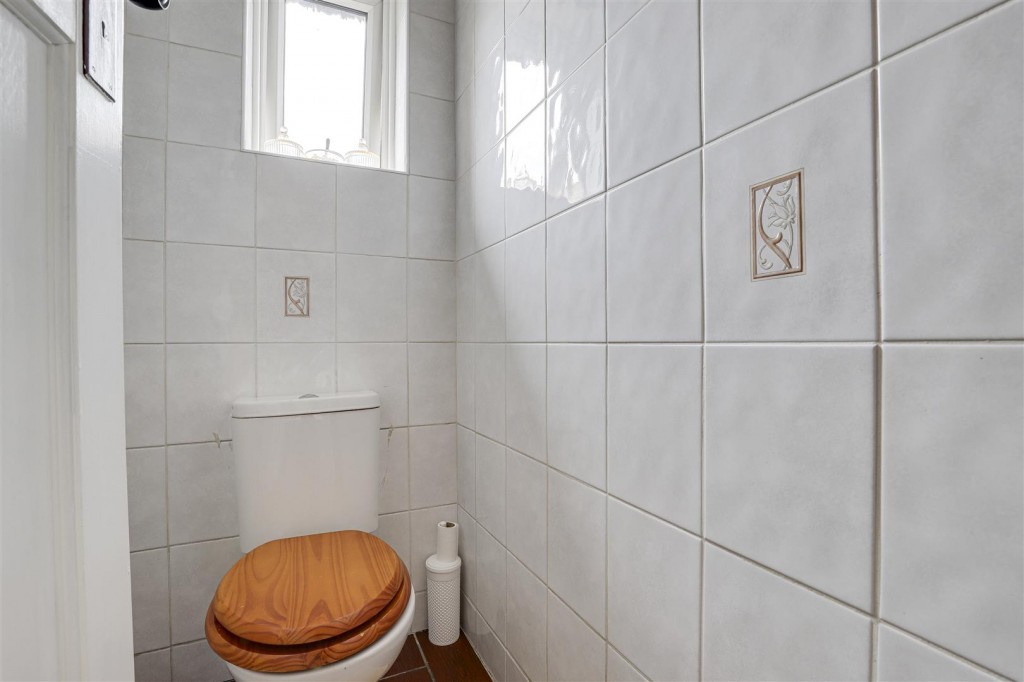 Davies Road, West Bridgford, Nottinghamshire, NG2 5JA