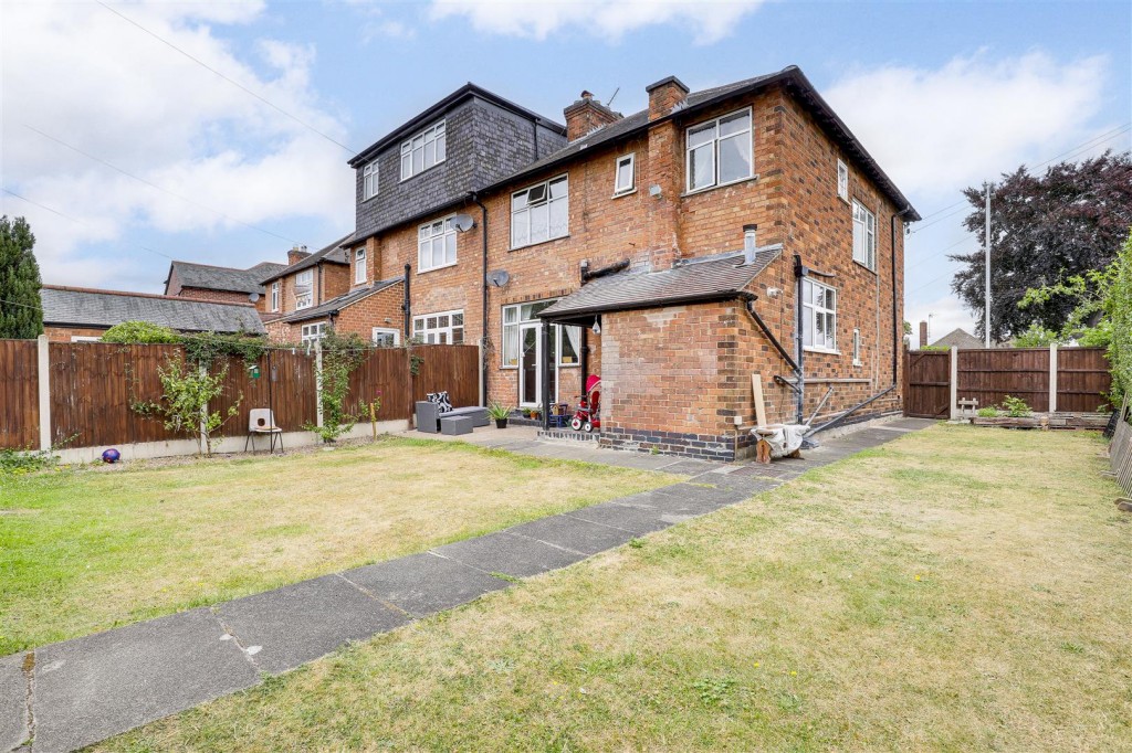 Davies Road, West Bridgford, Nottinghamshire, NG2 5JA