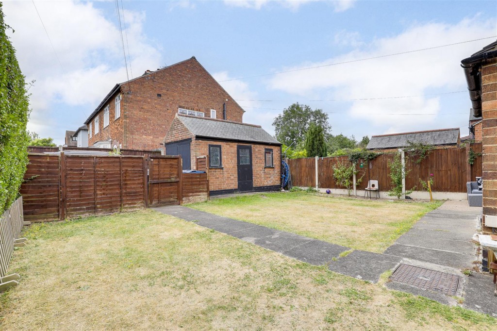 Davies Road, West Bridgford, Nottinghamshire, NG2 5JA