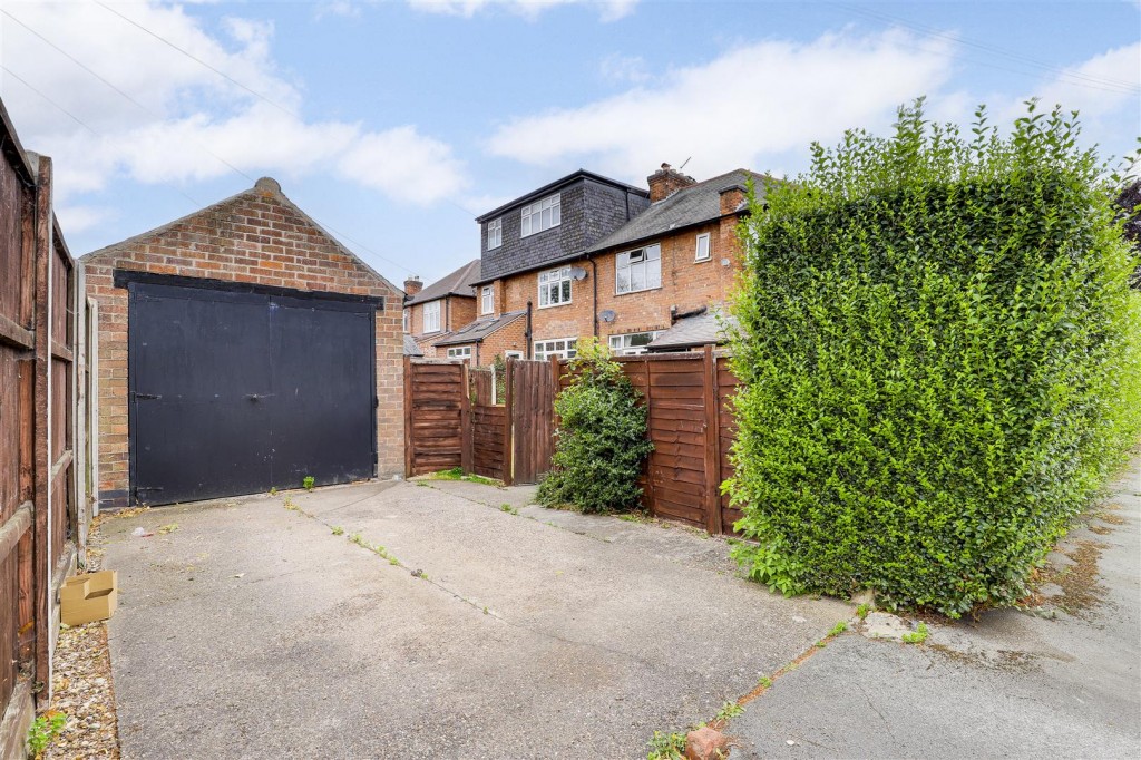 Davies Road, West Bridgford, Nottinghamshire, NG2 5JA