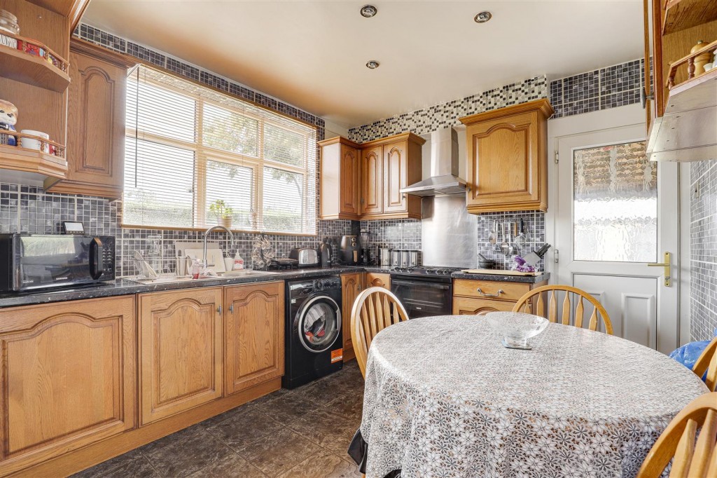 Davies Road, West Bridgford, Nottinghamshire, NG2 5JA