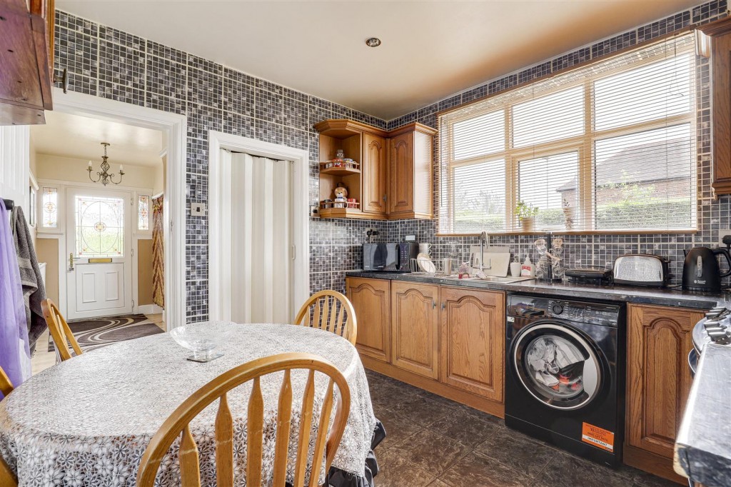Davies Road, West Bridgford, Nottinghamshire, NG2 5JA