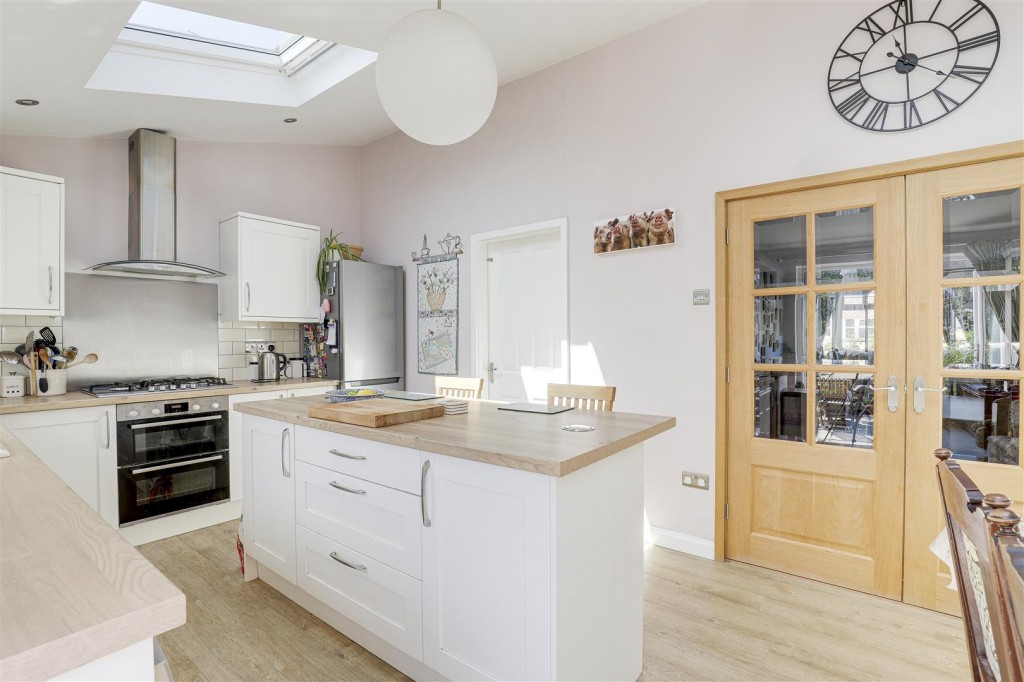 Grosvenor Avenue, Long Eaton, Derbyshire, NG10 3FQ