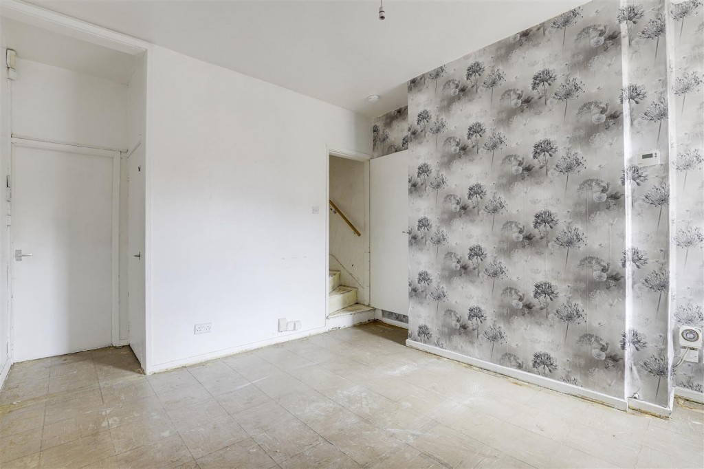 Delta Street, Basford, Nottinghamshire, NG7 7GJ