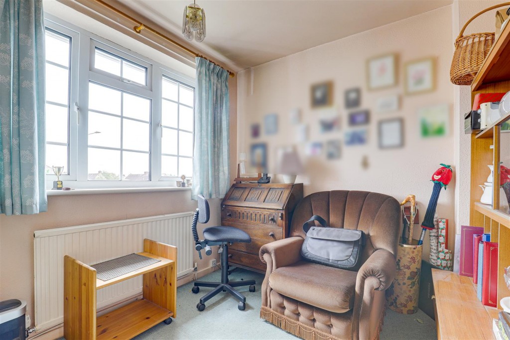 Westdale Lane, Carlton, Nottinghamshire, NG4 4FL