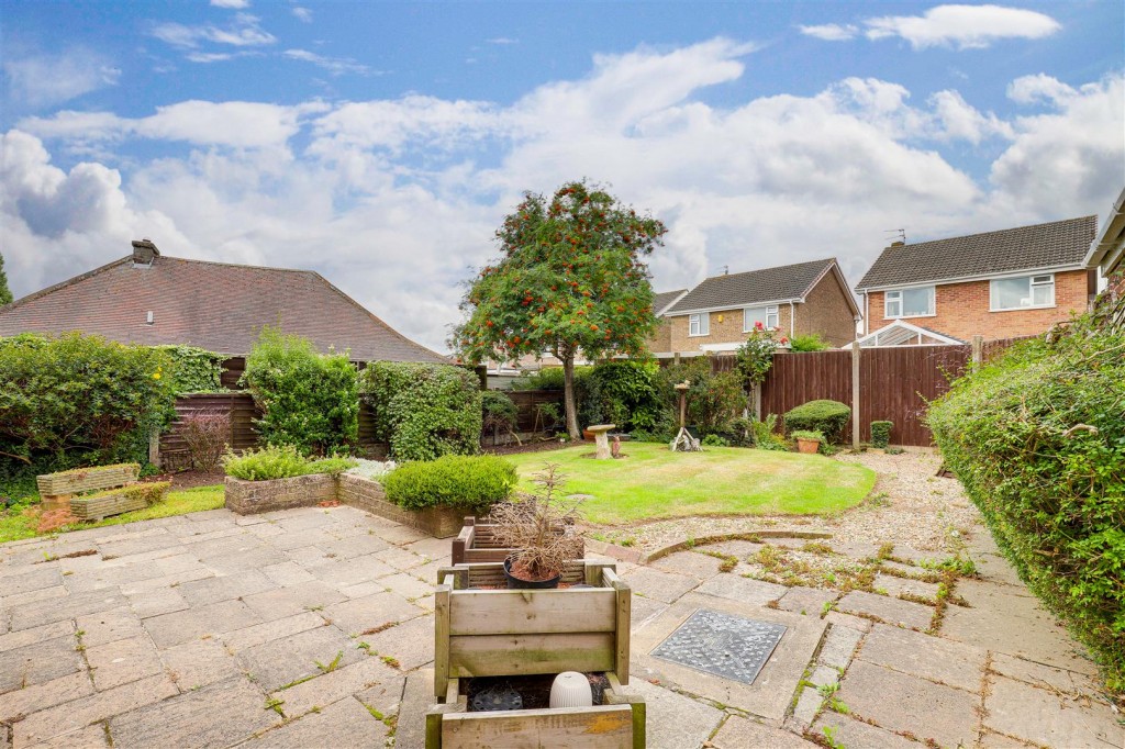 Westdale Lane, Carlton, Nottinghamshire, NG4 4FL