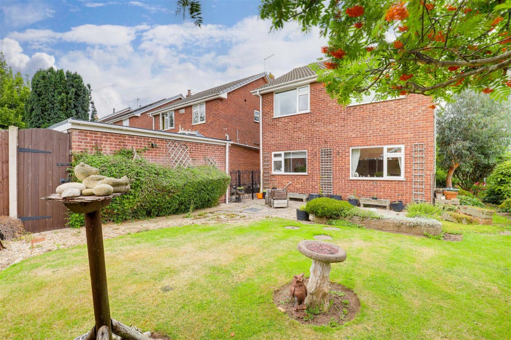 Westdale Lane, Carlton, Nottinghamshire, NG4 4FL