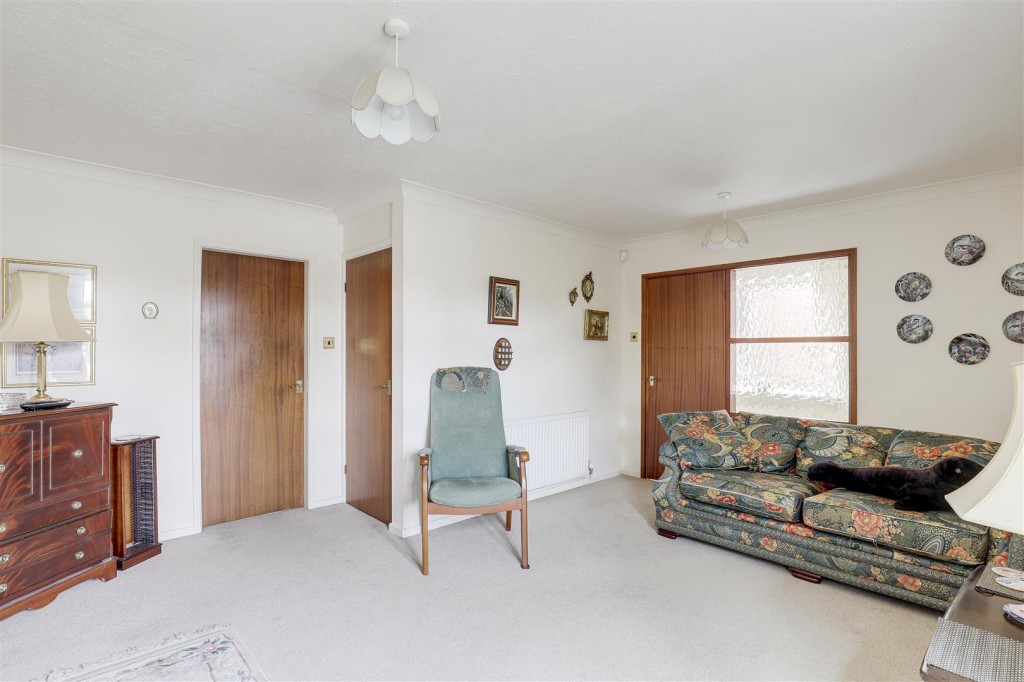 Westdale Lane, Carlton, Nottinghamshire, NG4 4FL