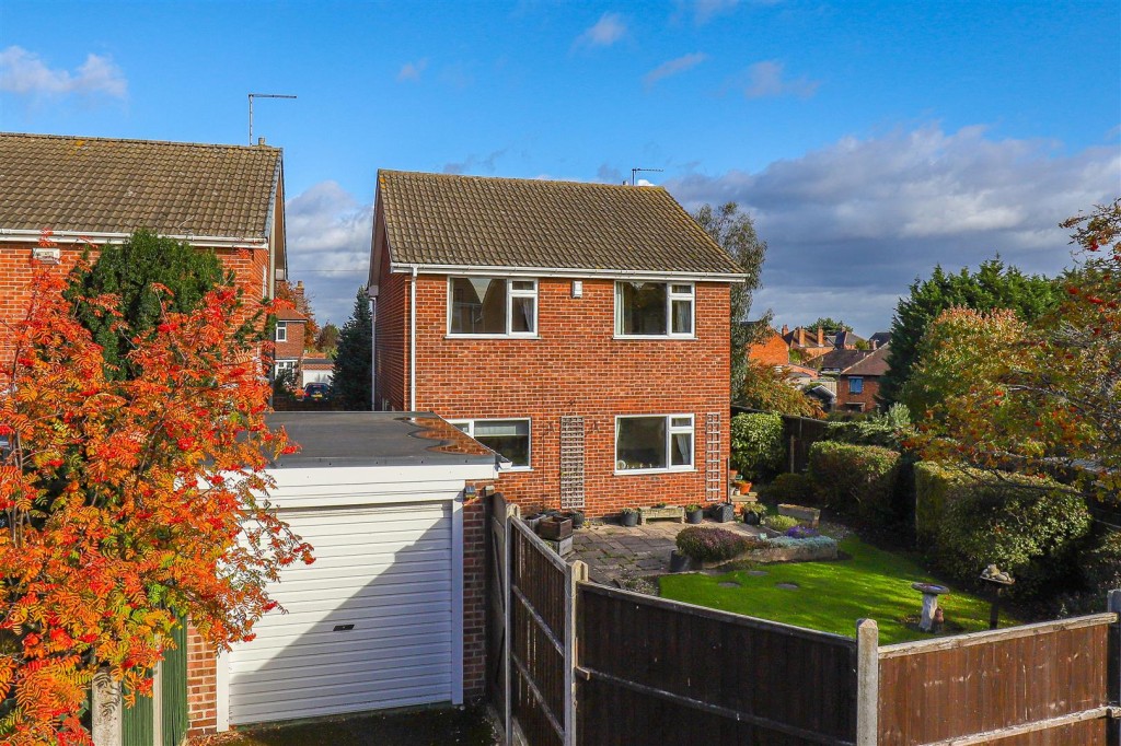 Westdale Lane, Carlton, Nottinghamshire, NG4 4FL