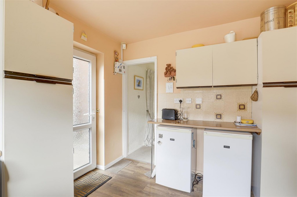 Westdale Lane, Carlton, Nottinghamshire, NG4 4FL
