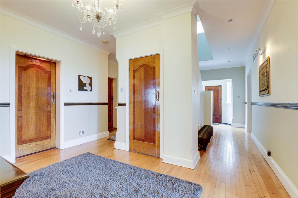 Oakdale Road, Carlton, Nottinghamshire, NG4 1AH