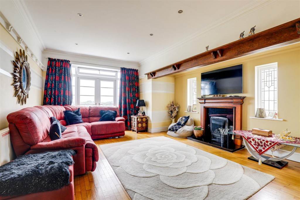 Oakdale Road, Carlton, Nottinghamshire, NG4 1AH