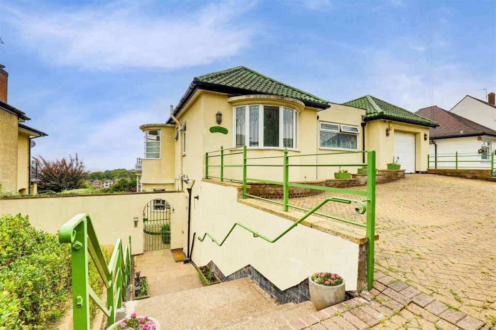 Oakdale Road, Carlton, Nottinghamshire, NG4 1AH