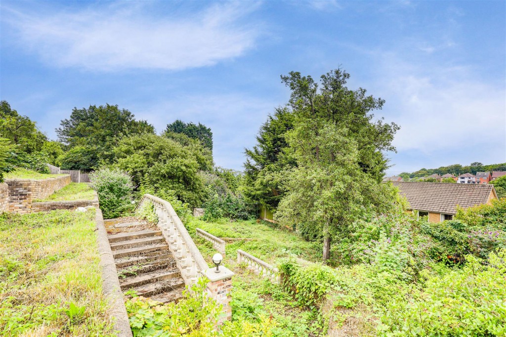Oakdale Road, Carlton, Nottinghamshire, NG4 1AH