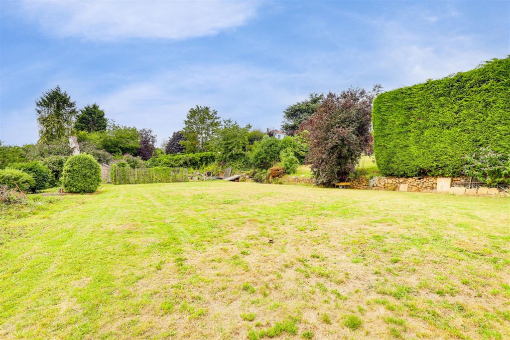 Oakdale Road, Carlton, Nottinghamshire, NG4 1AH