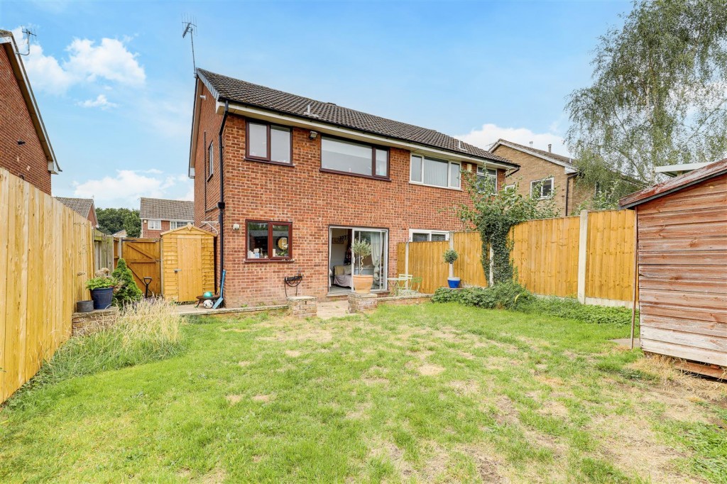 Ballerat Crescent, Top Valley, Nottinghamshire, NG5 9LJ