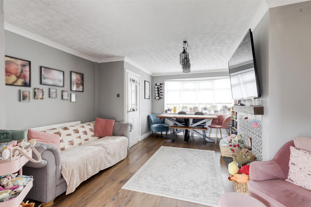 Ballerat Crescent, Top Valley, Nottinghamshire, NG5 9LJ