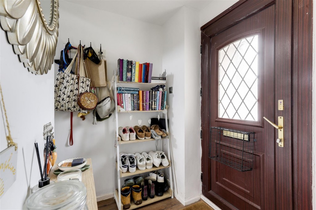 Ballerat Crescent, Top Valley, Nottinghamshire, NG5 9LJ