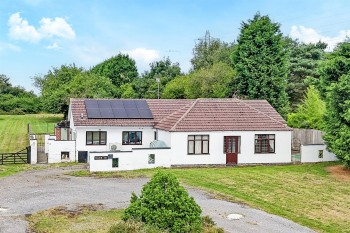 Mansfield Road, Papplewick, Nottinghamshire, NG15 8FL