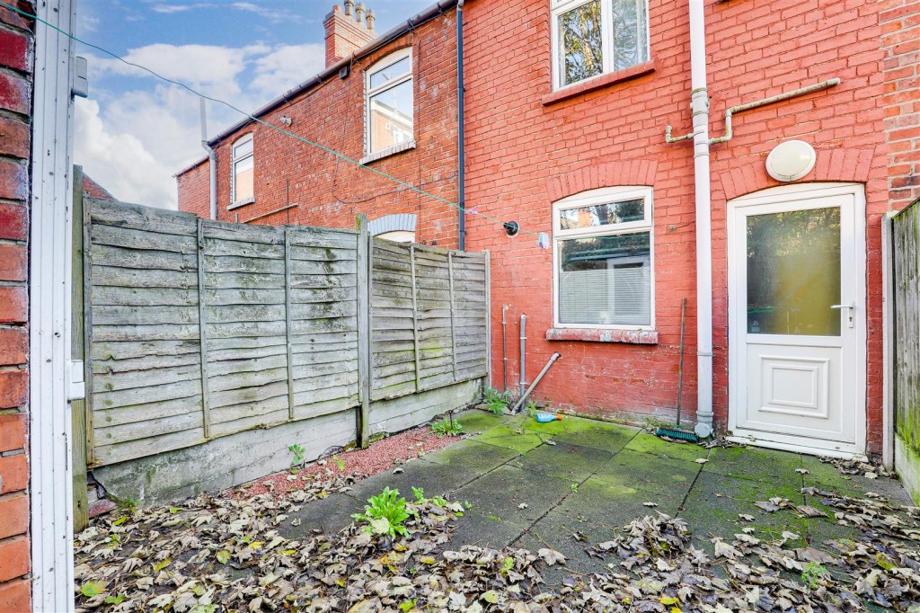 Vine Terrace, Hucknall, Nottinghamshire, NG15 7HN