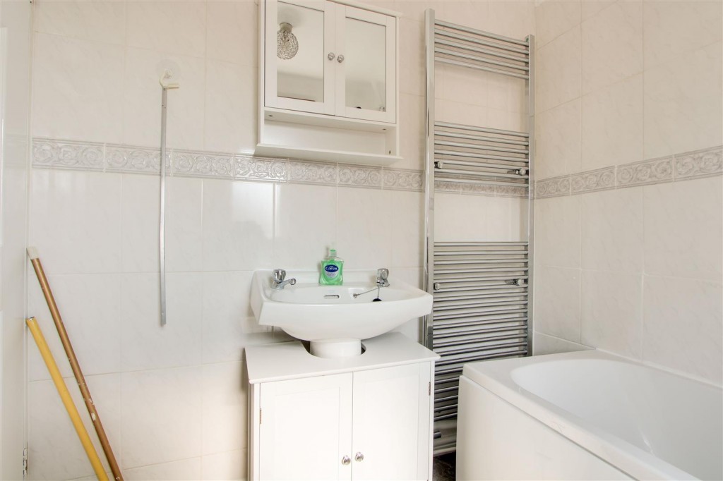 Fulwood Crescent, Aspley, Nottinghamshire, NG8 5QT