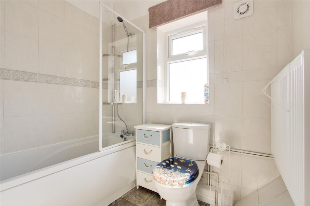 Fulwood Crescent, Aspley, Nottinghamshire, NG8 5QT
