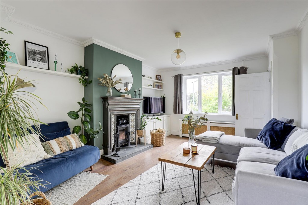 Wilford Lane, Wilford, Nottinghamshire, NG11 7AW