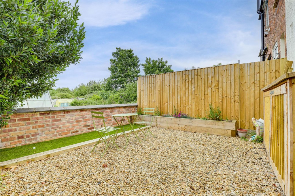 Wilford Lane, Wilford, Nottinghamshire, NG11 7AW