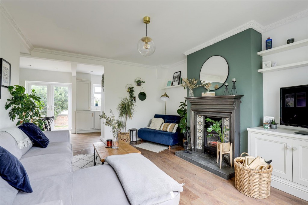 Wilford Lane, Wilford, Nottinghamshire, NG11 7AW