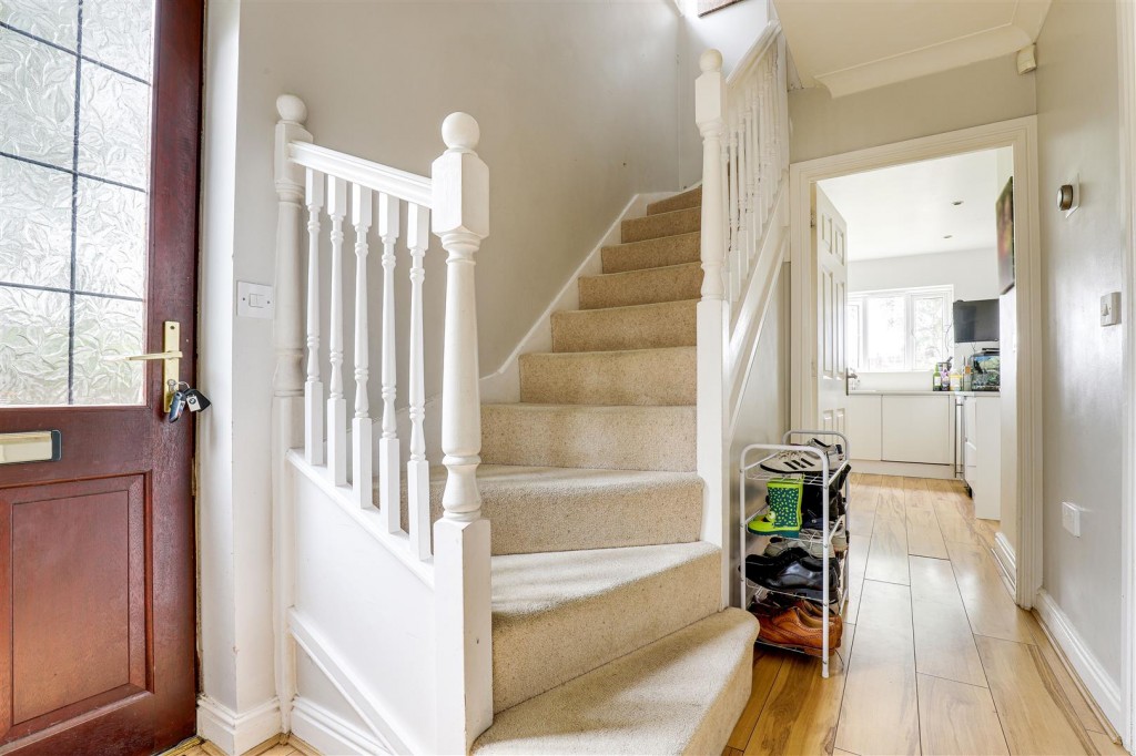 Linden Place, Mapperley, Nottinghamshire, NG3 5RB