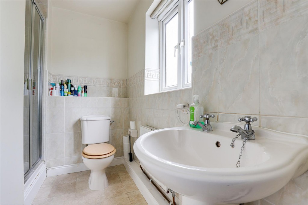 Linden Place, Mapperley, Nottinghamshire, NG3 5RB