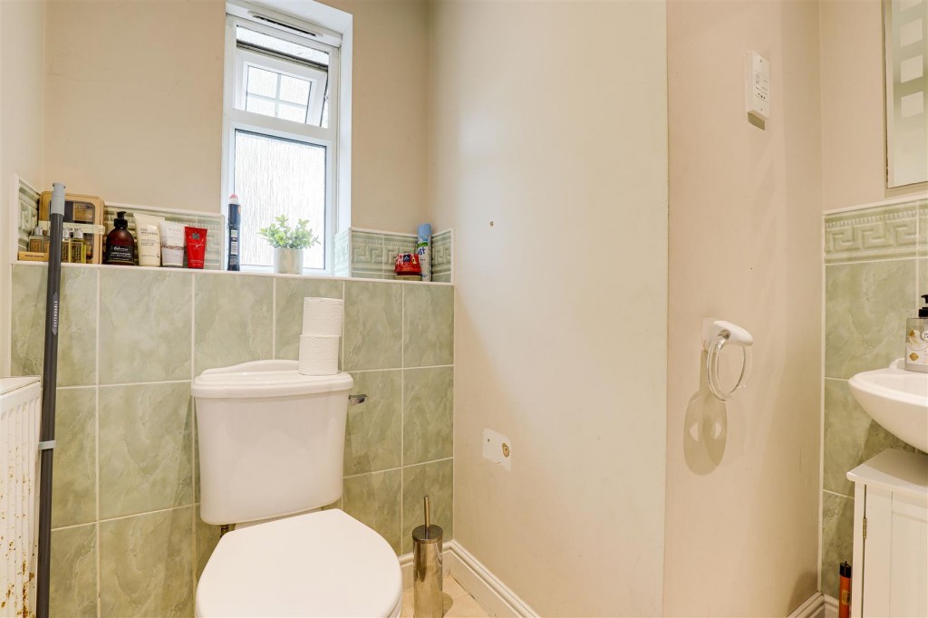 Linden Place, Mapperley, Nottinghamshire, NG3 5RB
