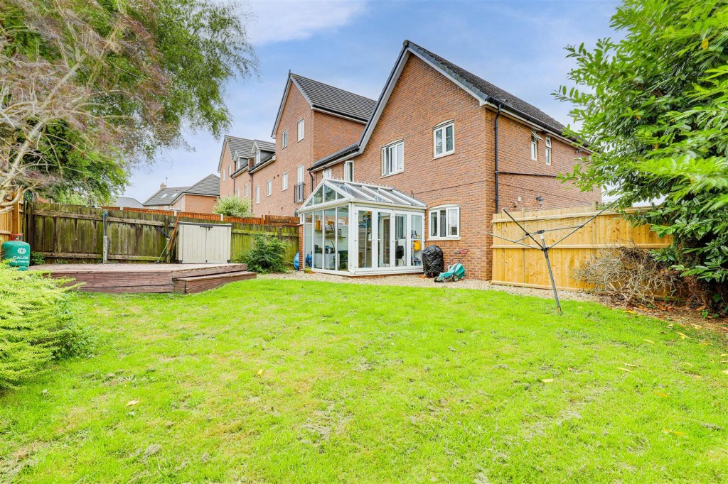 Linden Place, Mapperley, Nottinghamshire, NG3 5RB