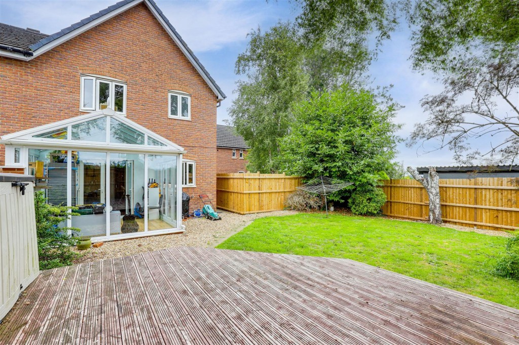 Linden Place, Mapperley, Nottinghamshire, NG3 5RB