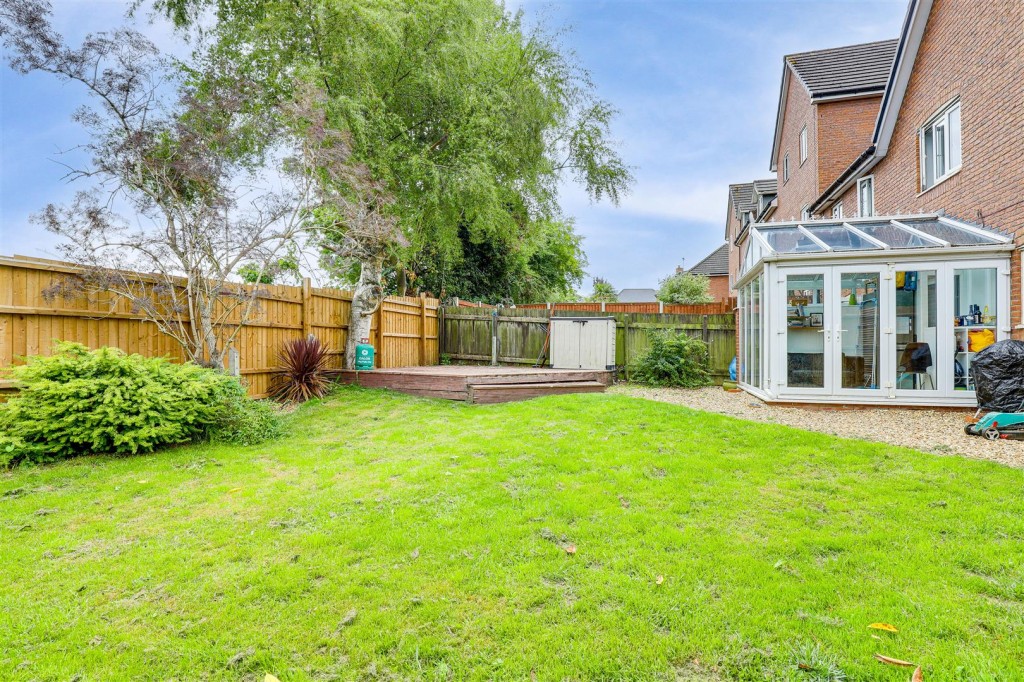 Linden Place, Mapperley, Nottinghamshire, NG3 5RB
