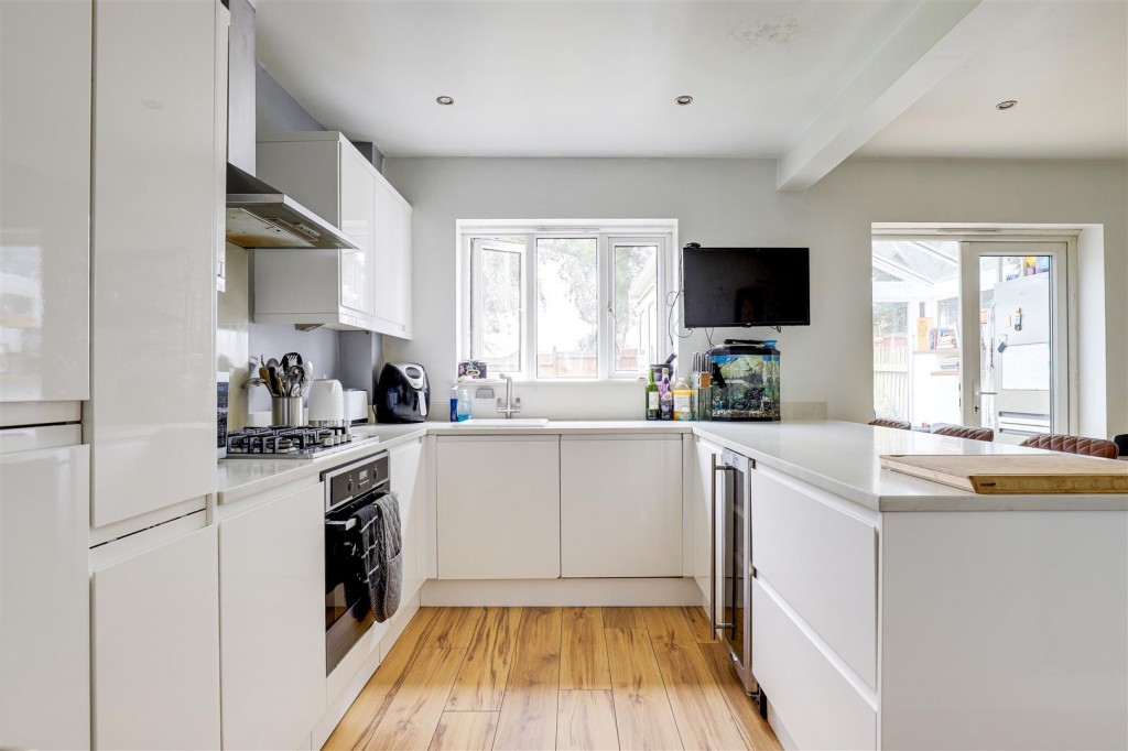 Linden Place, Mapperley, Nottinghamshire, NG3 5RB