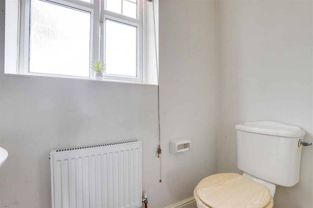 Linden Place, Mapperley, Nottinghamshire, NG3 5RB