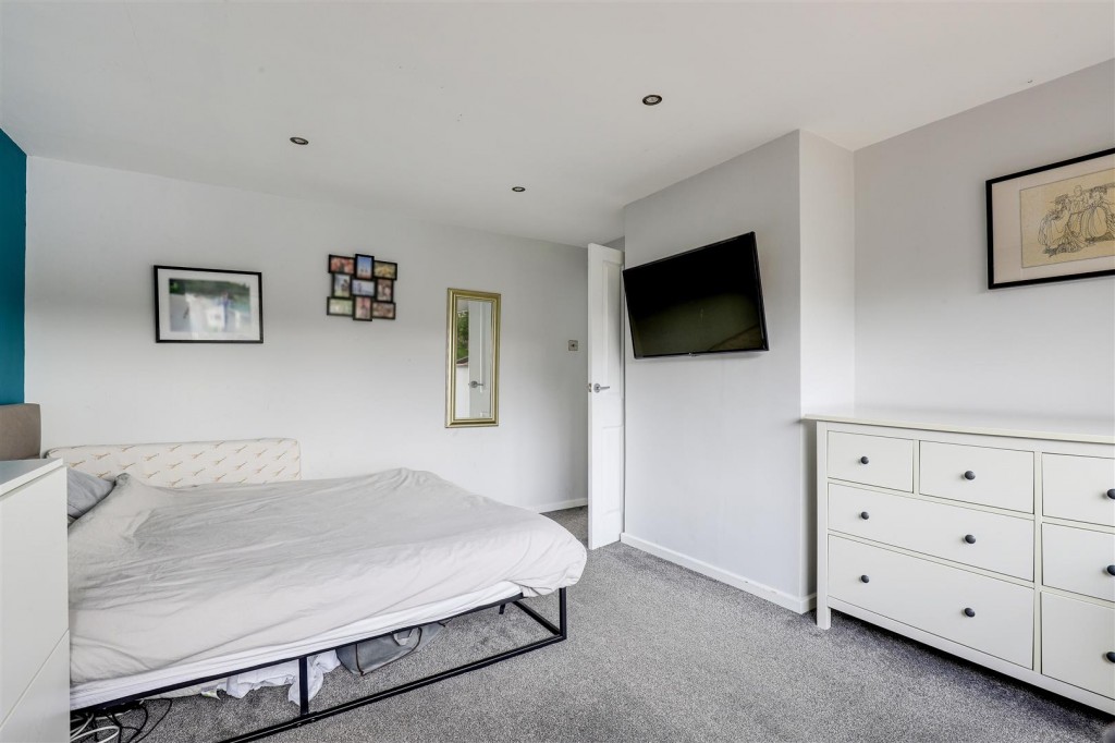 County Road, Gedling, Nottinghamshire, NG4 4JL